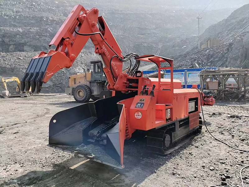 120型轮式皮带扒渣机加破碎锤，大块石头也能上